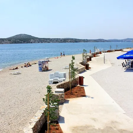 Daire Apartments With Hot Tub Sibenik - 22886