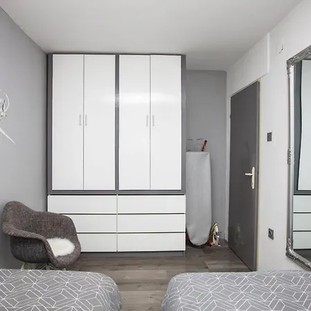 Apartment With A Parking Space - 22886