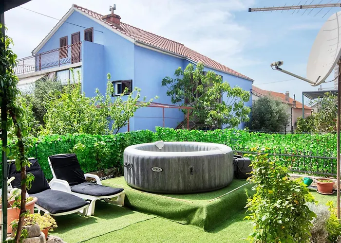 With Parking Space - 22886 Sibenik